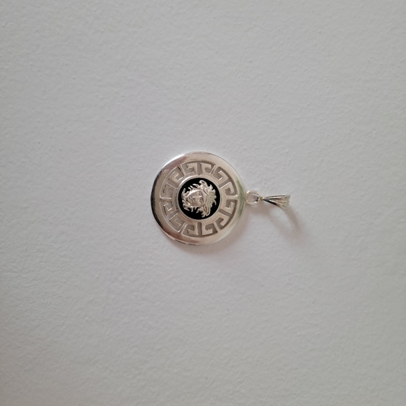 Versace Pendant - Picture 3 of 4
